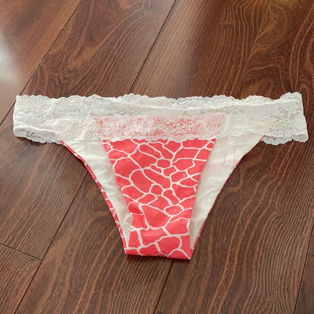 Beach Bunny size XL bottoms